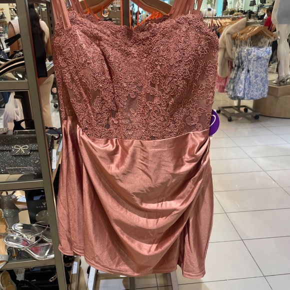 Windsor dress size medium - Tiffany strapless corset mini dress - Picture 6 of 6